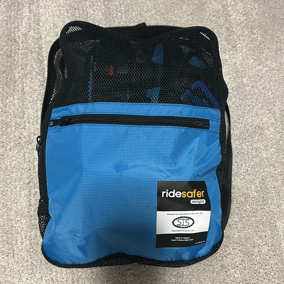 RideSafer Travel Vest - Picture 6 of 8